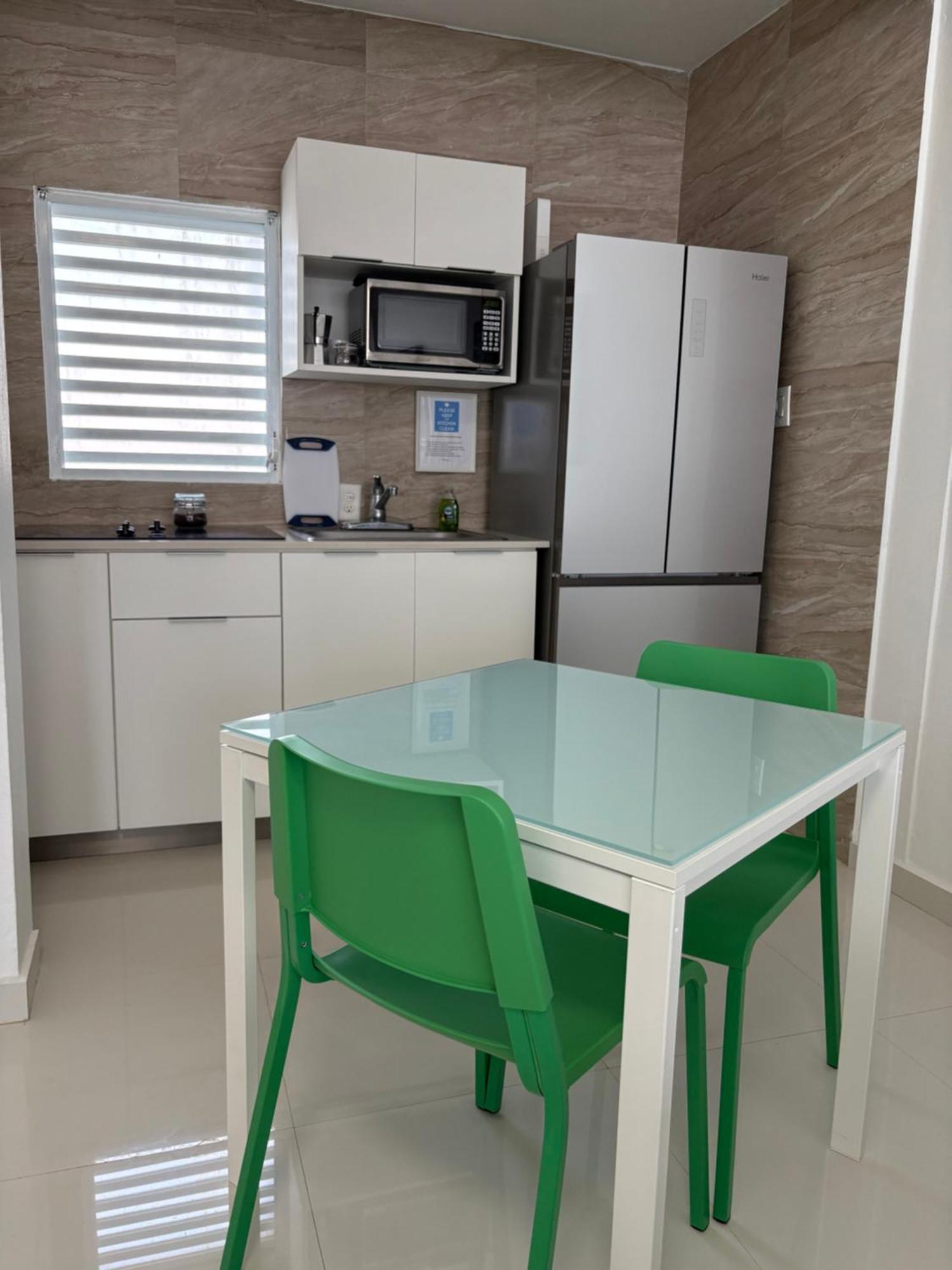 Posada Centric Studio Isla Verde Σαν Χουάν Εξωτερικό φωτογραφία